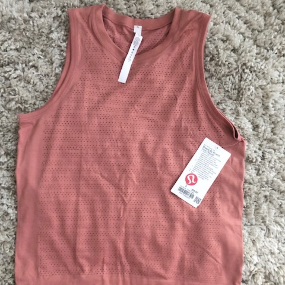 Lululemon Tank 'Breeze by Muscle Tank  Size 8 NWT!